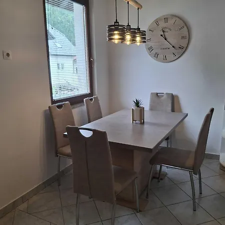 Hilltop Cozy - Two Bedroom Lägenhet Luče