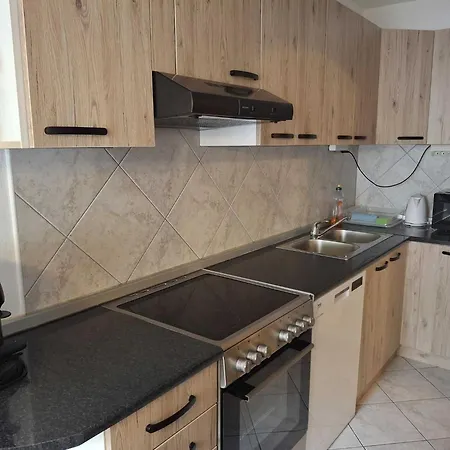 Hilltop Cozy - Two Bedroom Lägenhet Luče