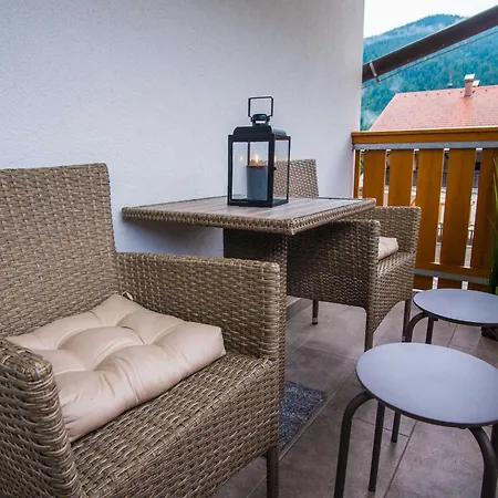 Hilltop Cozy - Two Bedroom Lägenhet *