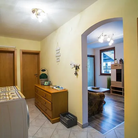 Hilltop Cozy - Two Bedroom Lägenhet